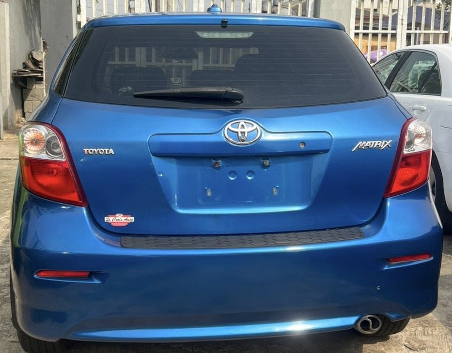 2010 Toyota Matrix photo 13