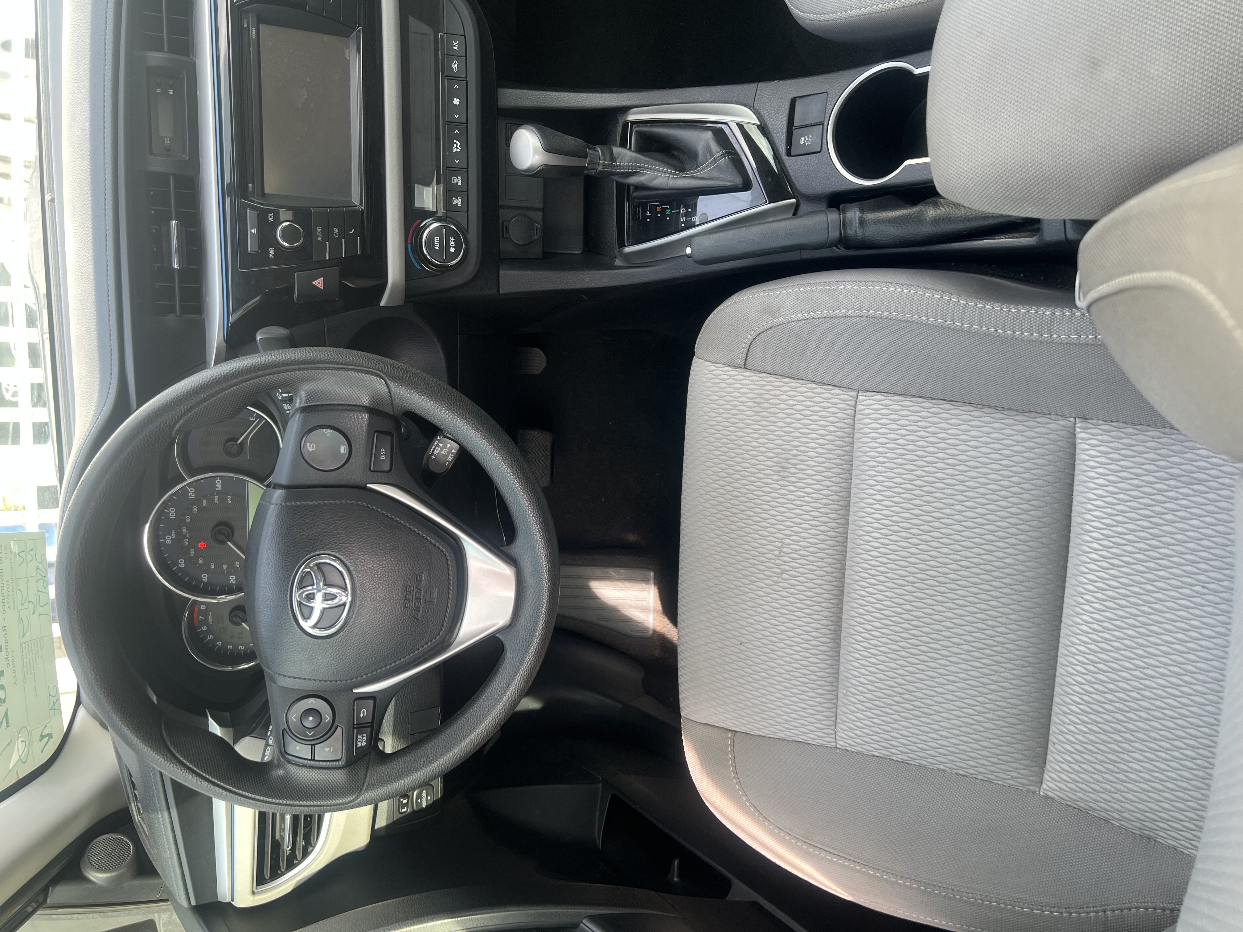 2015 Toyota Corolla photo 9