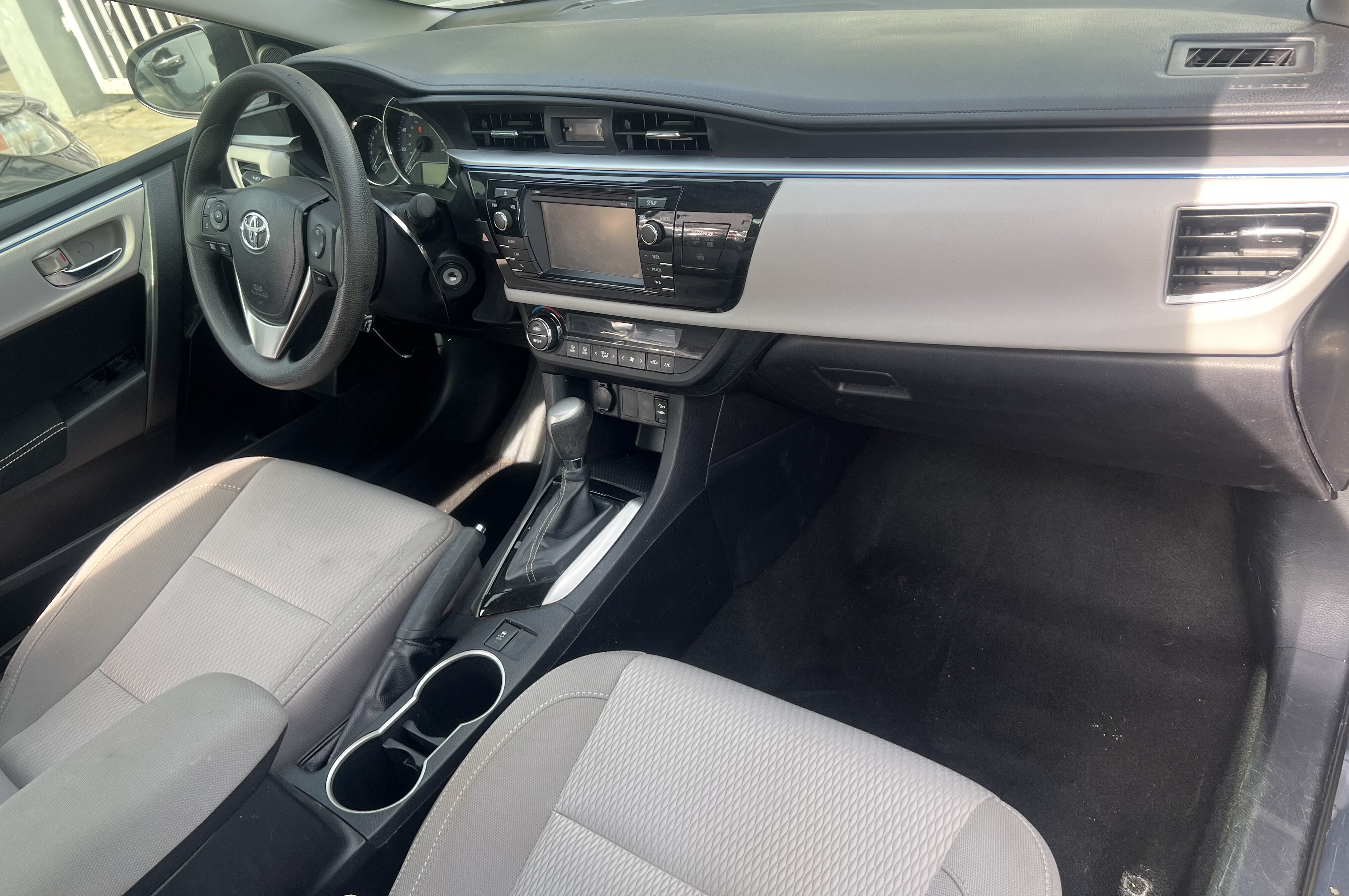 2015 Toyota Corolla photo 10