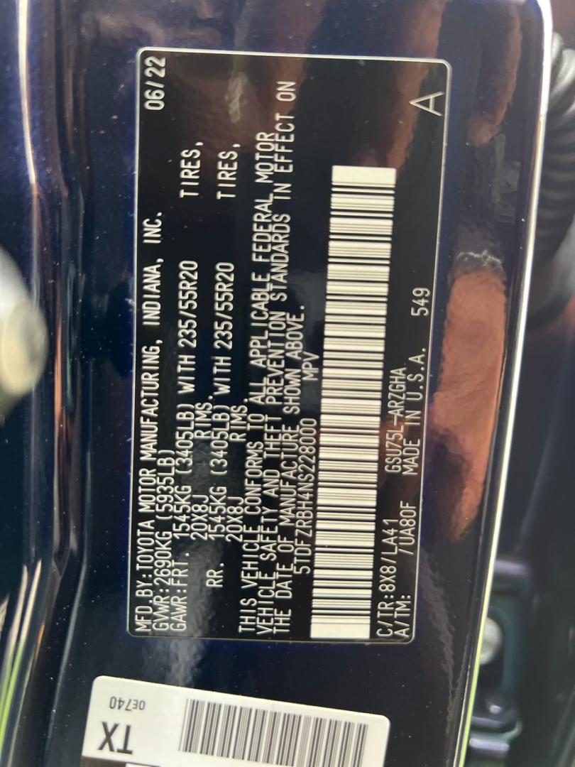 2022 Toyota Highlander XLE photo 9