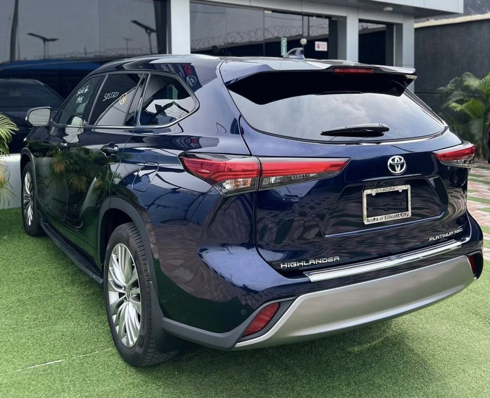 2022 Toyota Highlander XLE photo 15