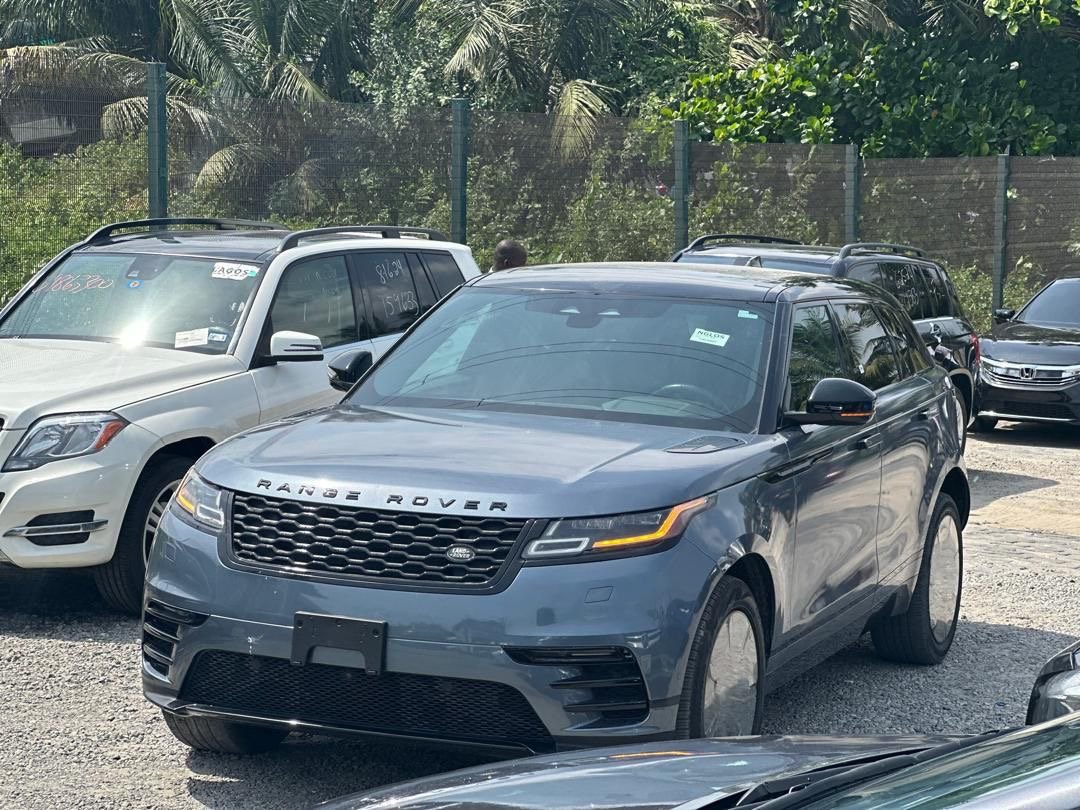 2021 Land Rover Range Rover photo 2