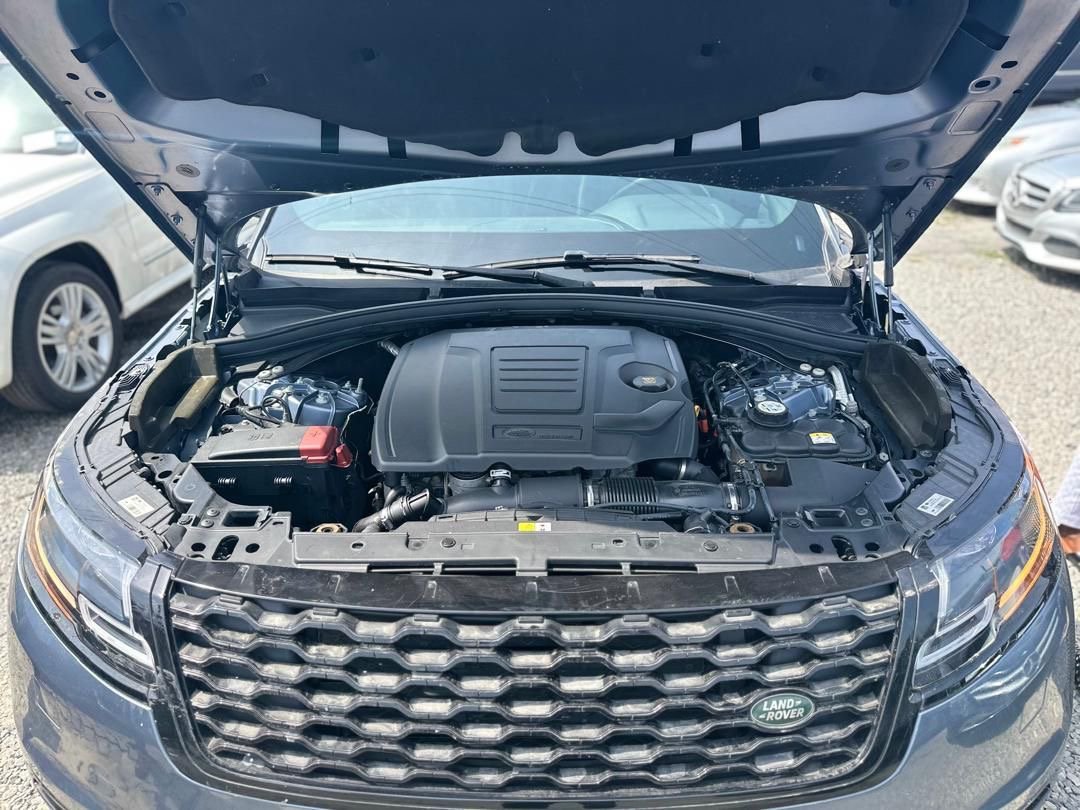 2021 Land Rover Range Rover photo 4