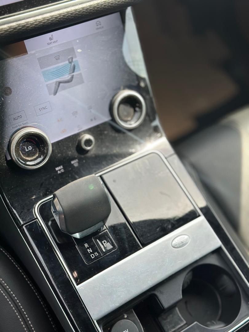 2021 Land Rover Range Rover photo 9