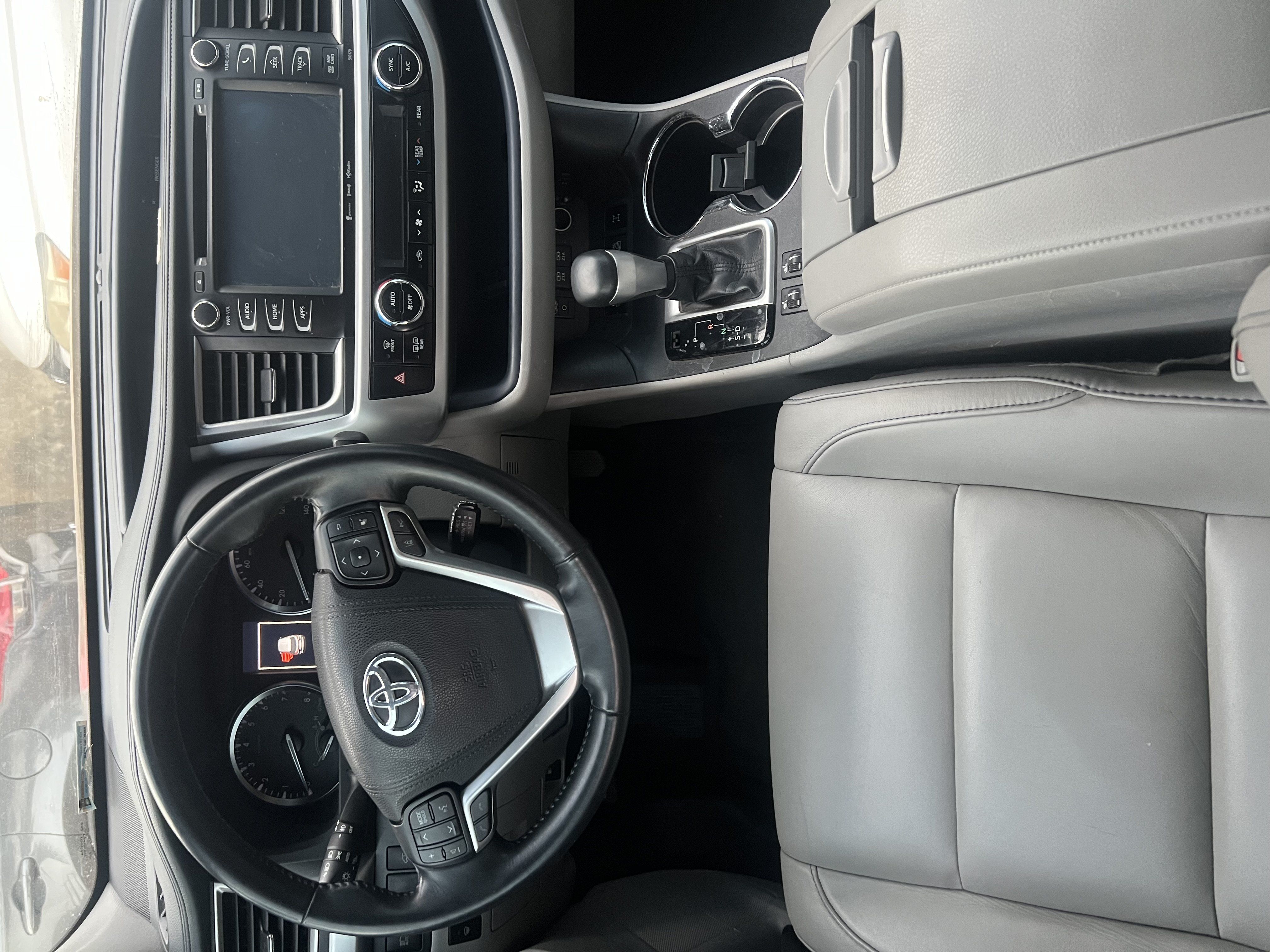 2017 Toyota Highlander, Se photo 6