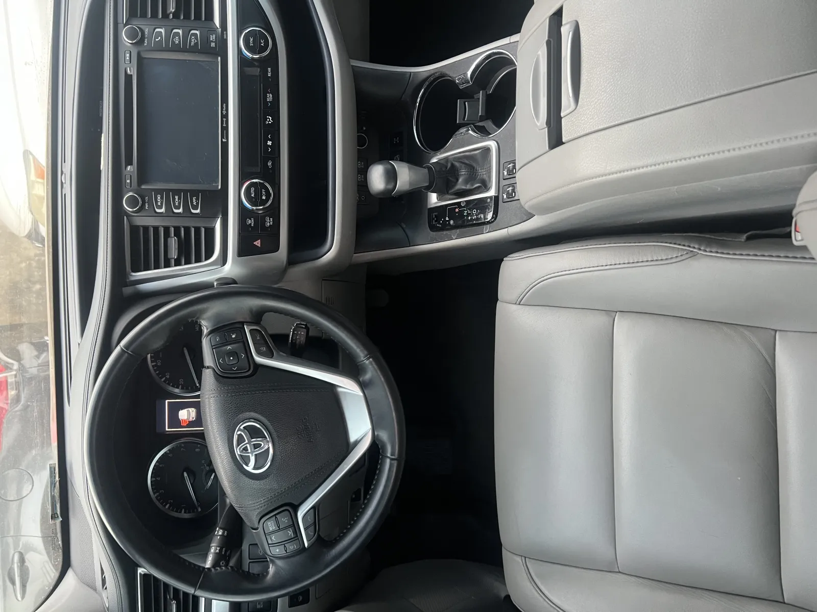 2017 Toyota Highlander, Se photo 6