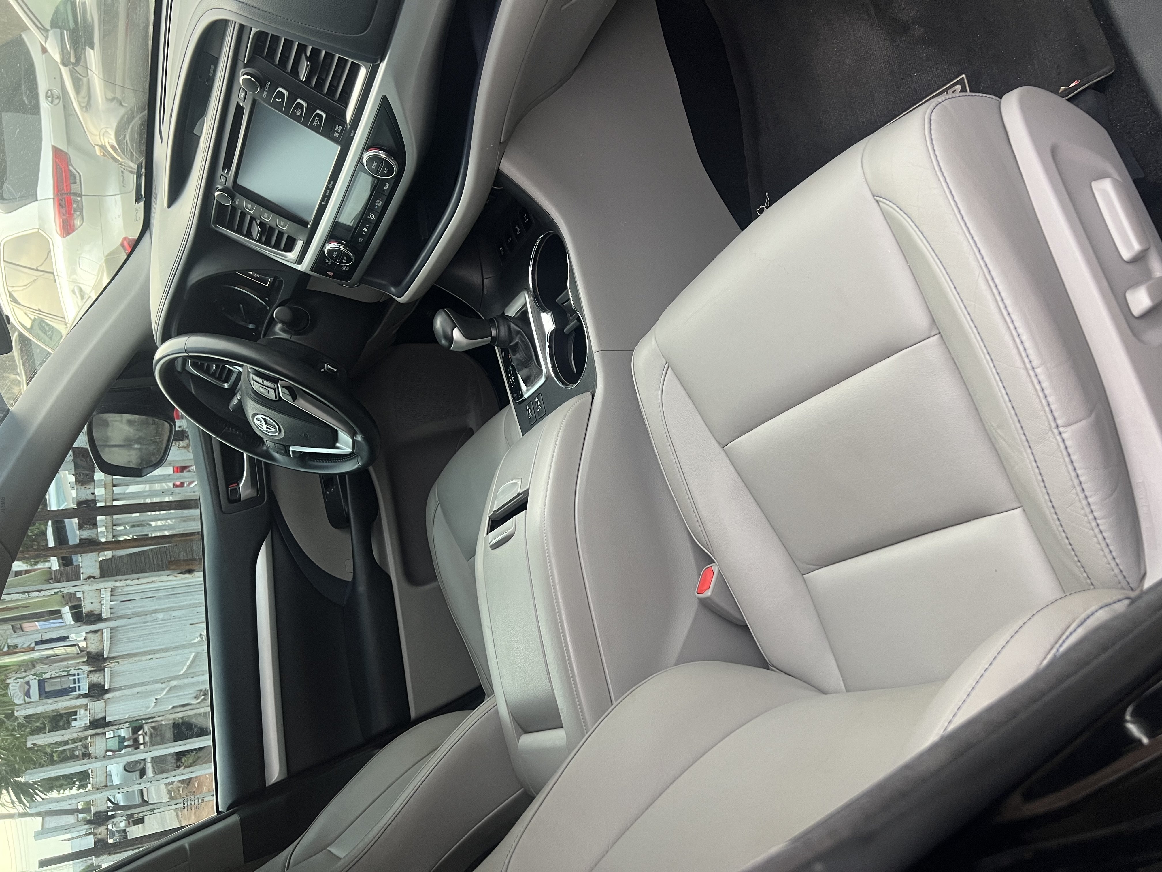 2017 Toyota Highlander, Se photo 12