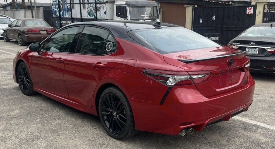 2022 Toyota Camry photo 12