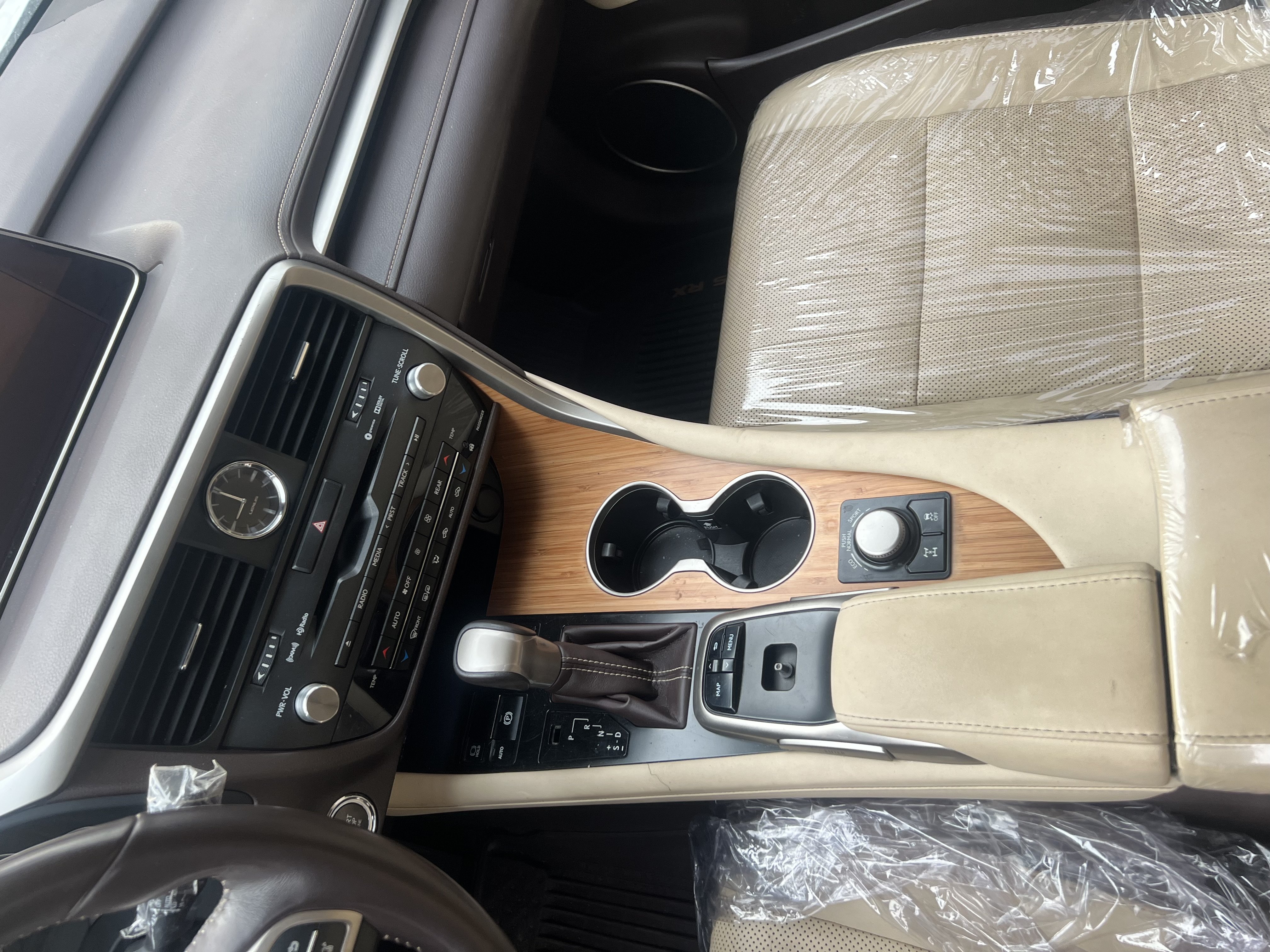 2019 Lexus RX,350L photo 6