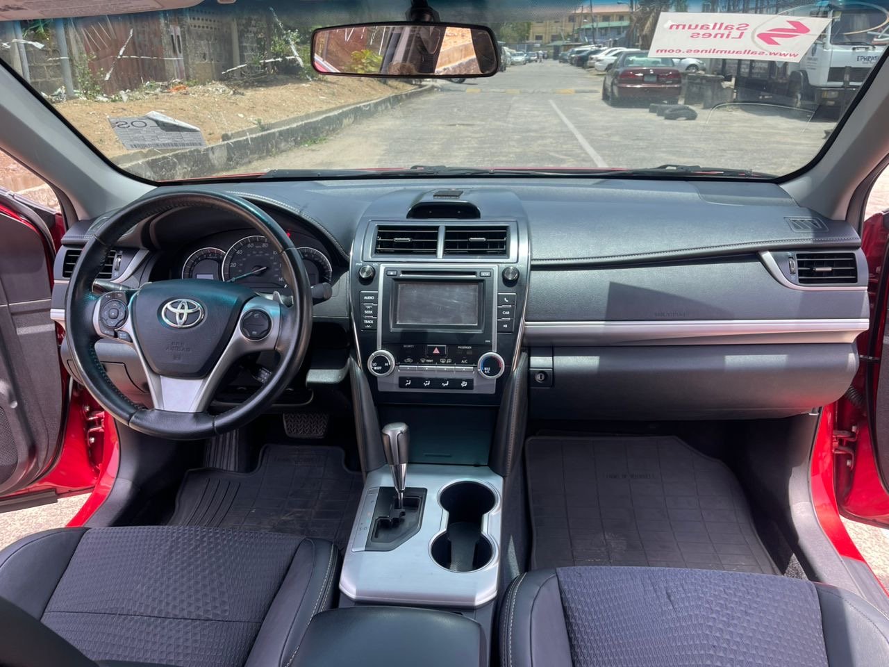 2012 Toyota Camry,Se photo 5