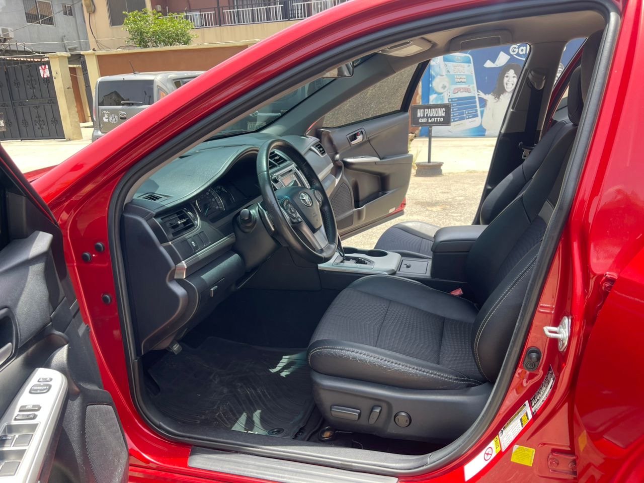 2012 Toyota Camry,Se photo 7