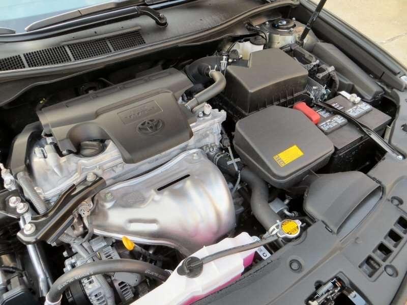 2014 Toyota Camry L photo 2