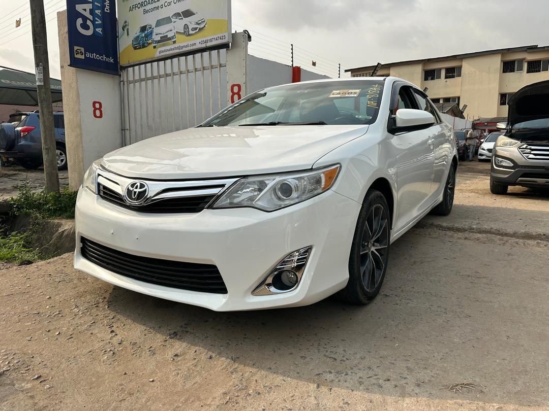 2014 Toyota Camry L photo 4