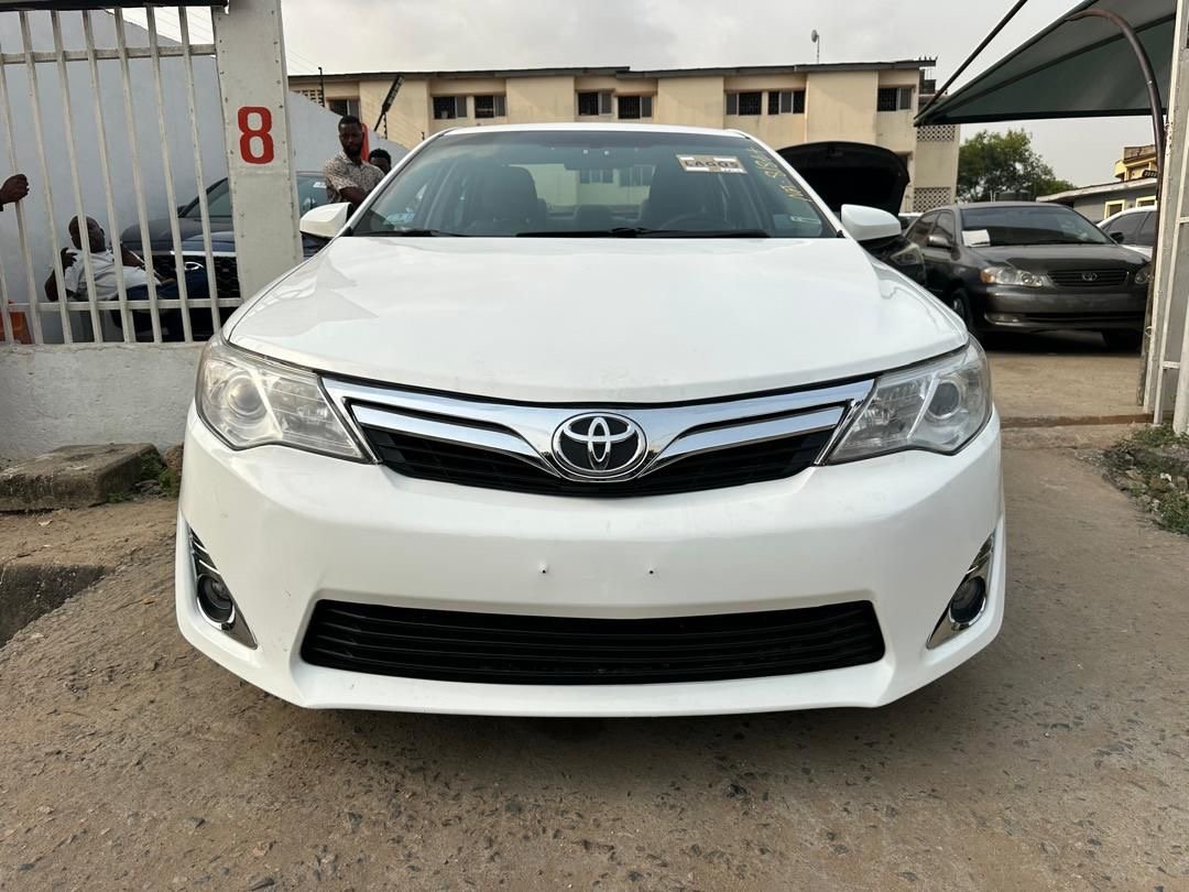 2014 Toyota Camry L photo 5