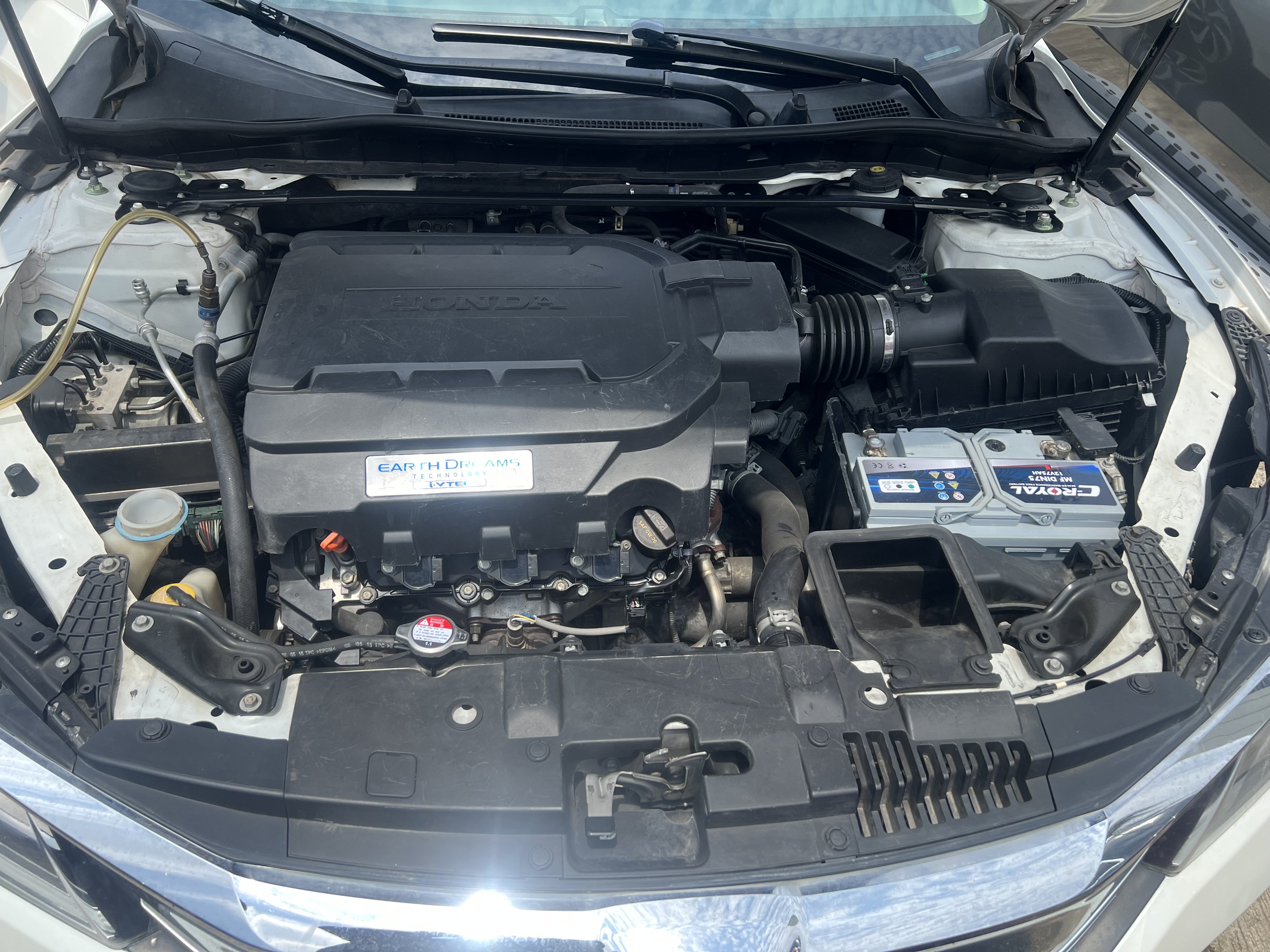 2016 Honda Accord 9GN photo 7