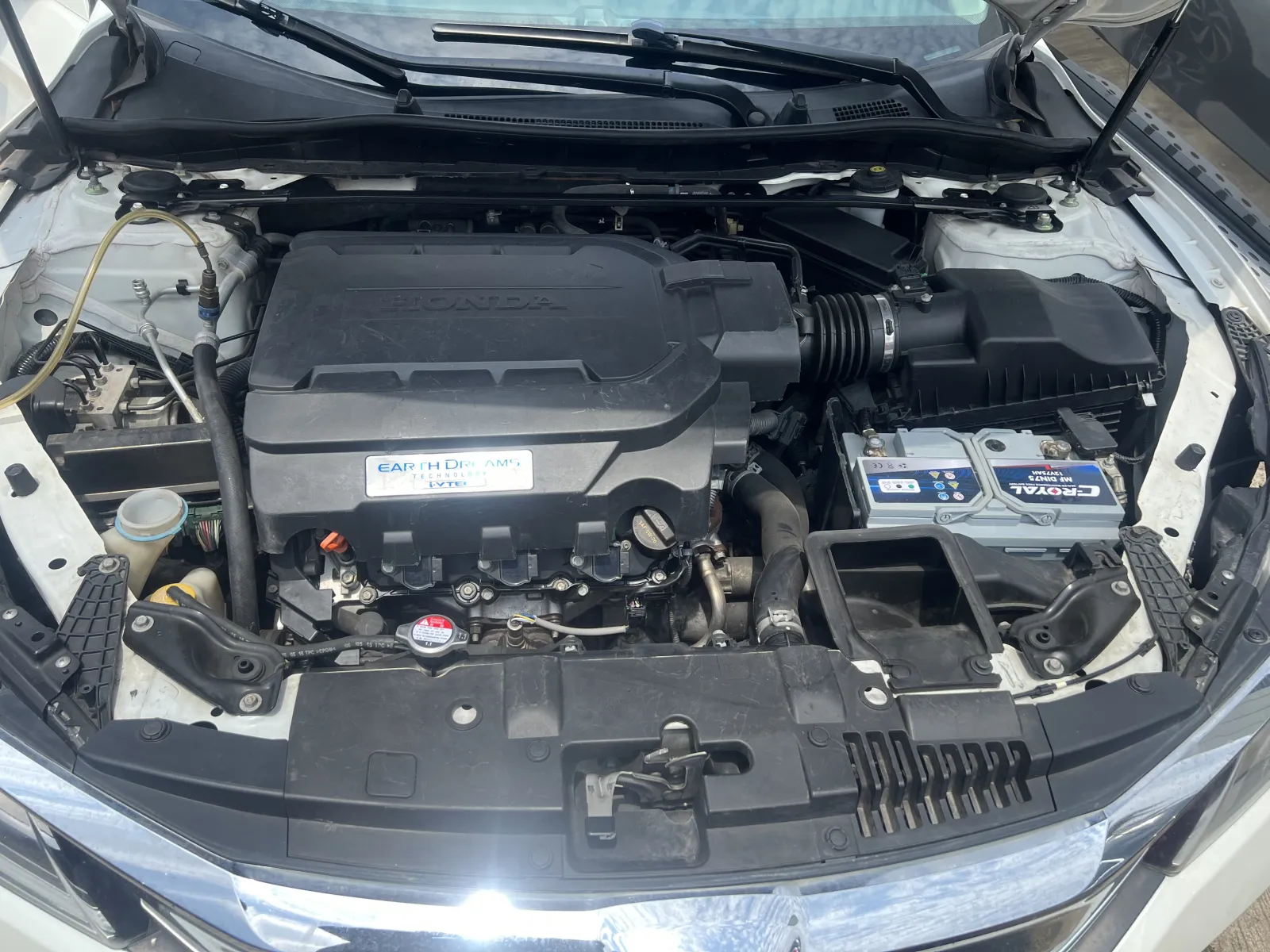 2016 Honda Accord 9GN photo 7