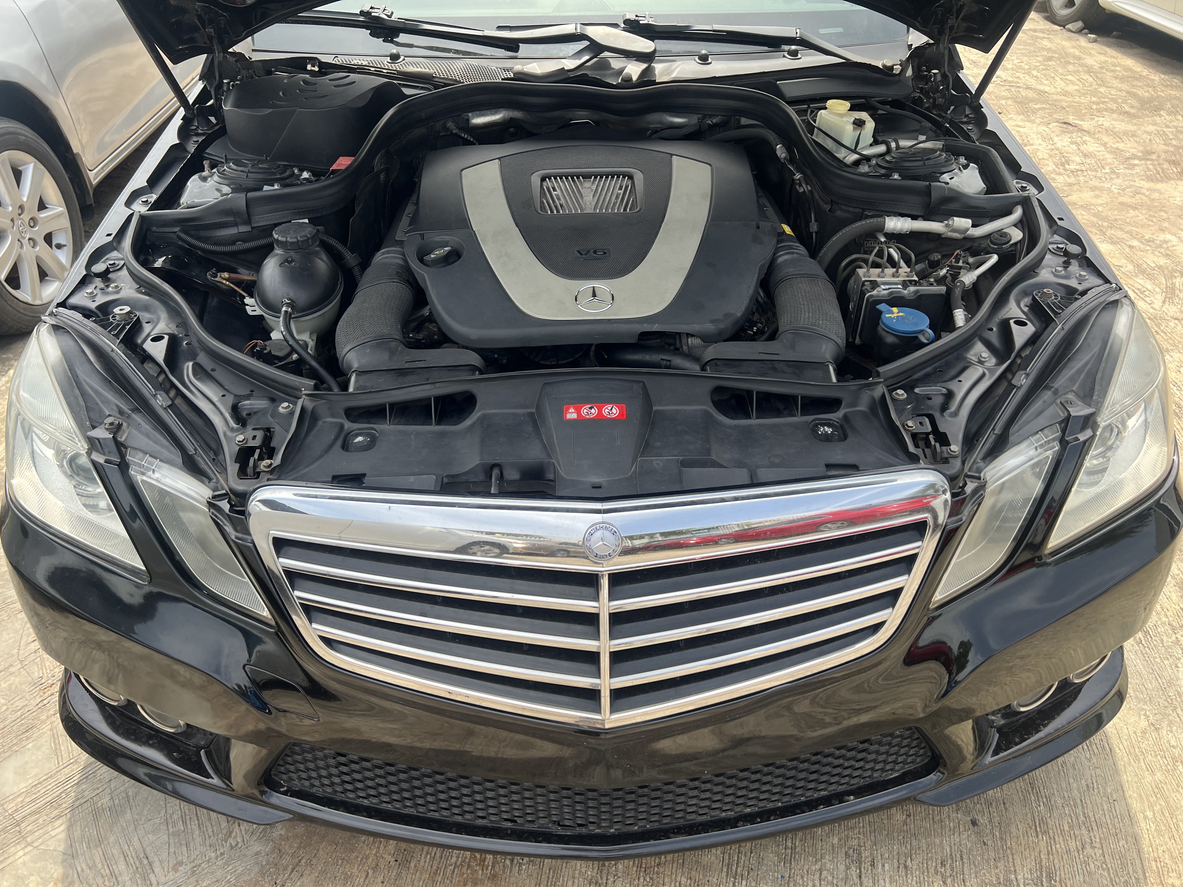 2010 Mercedes-Benz E 350 photo 5