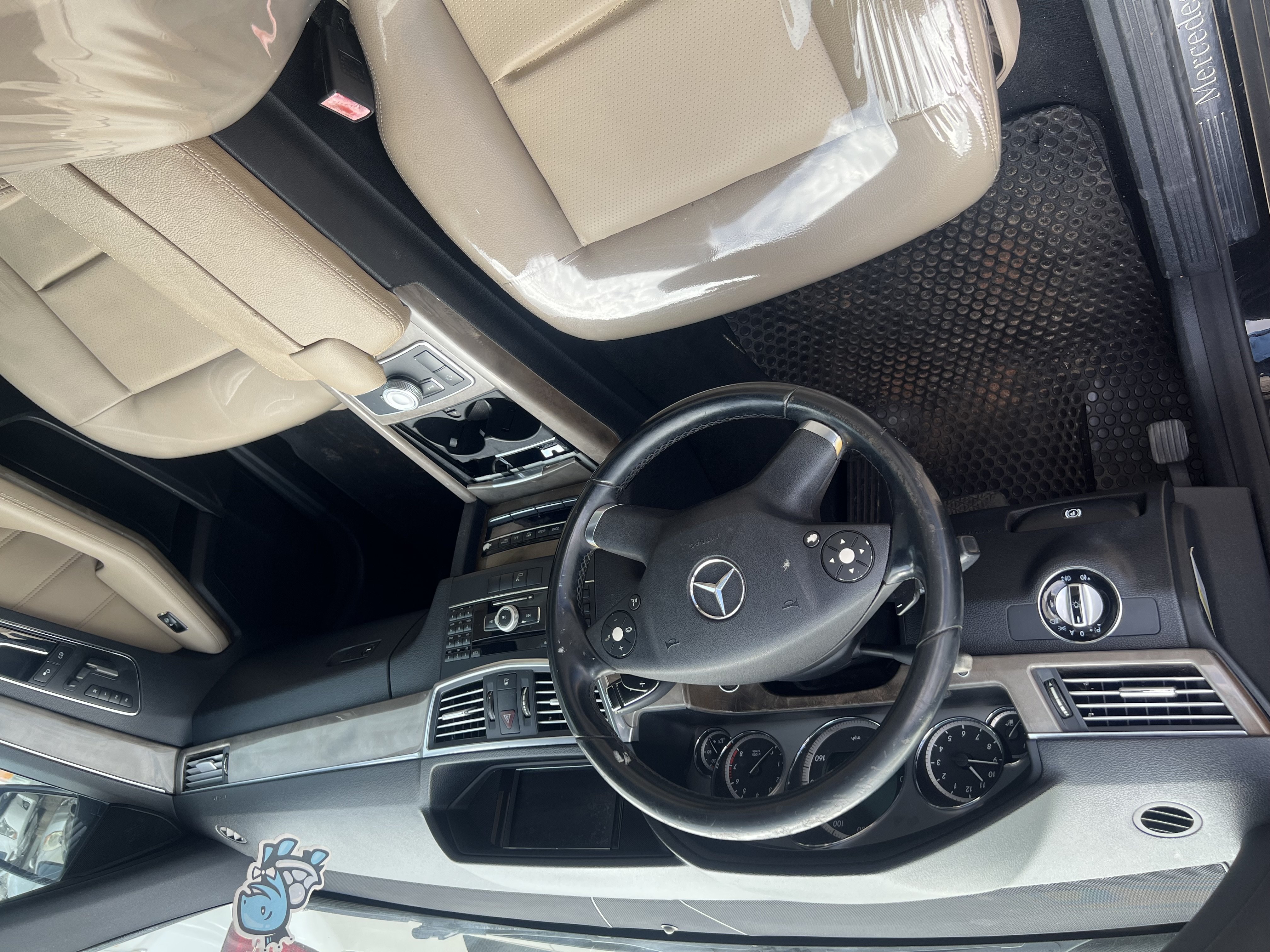 2010 Mercedes-Benz E 350 photo 11