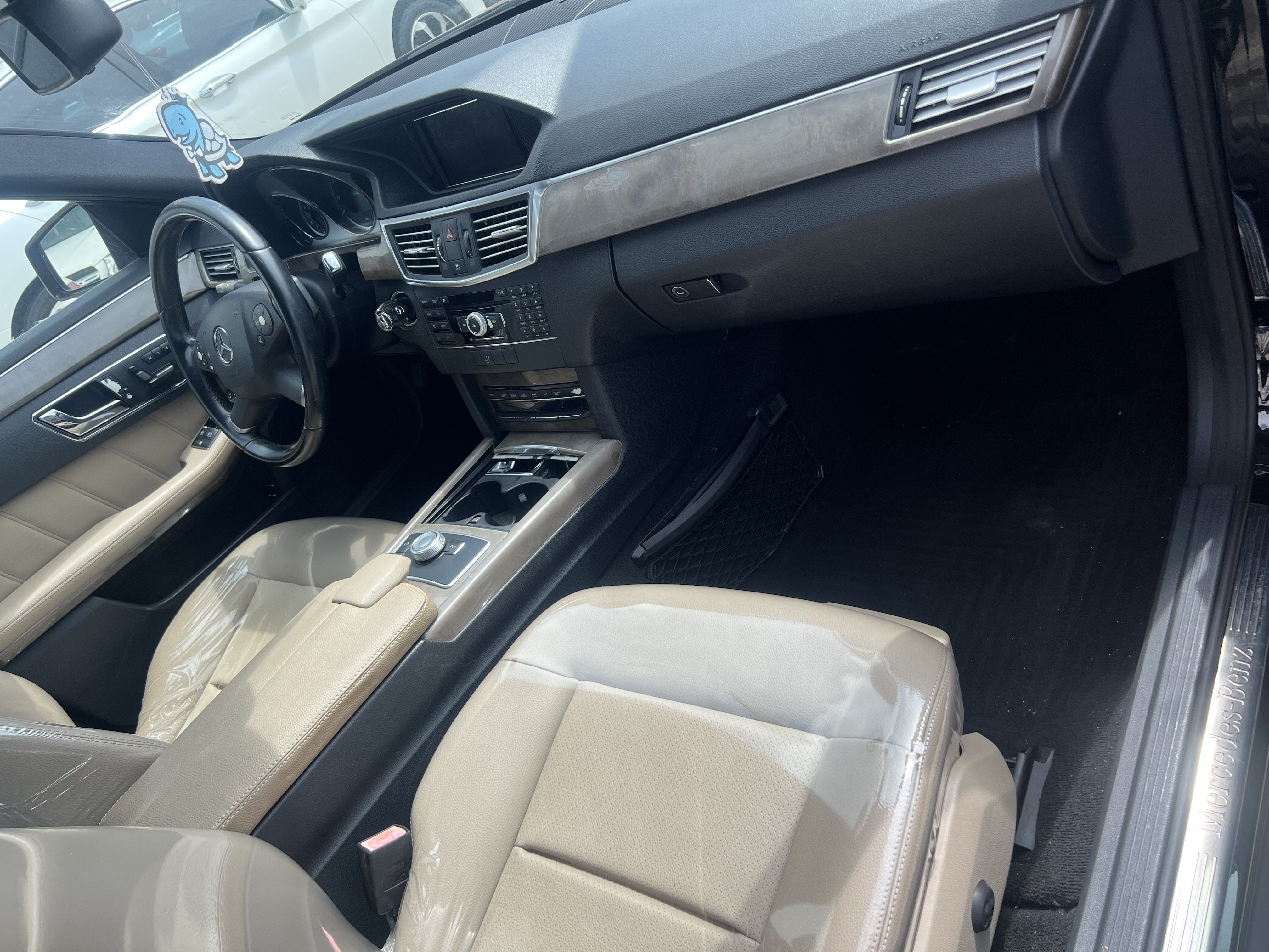 2010 Mercedes-Benz E 350 photo 14