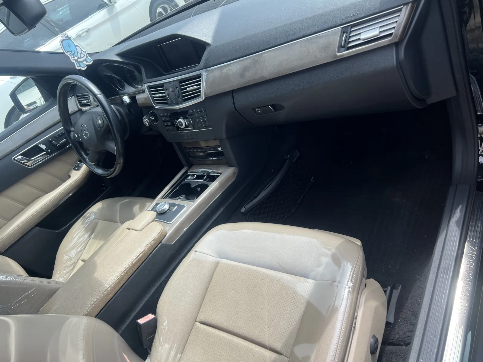 2010 Mercedes-Benz E 350 photo 14