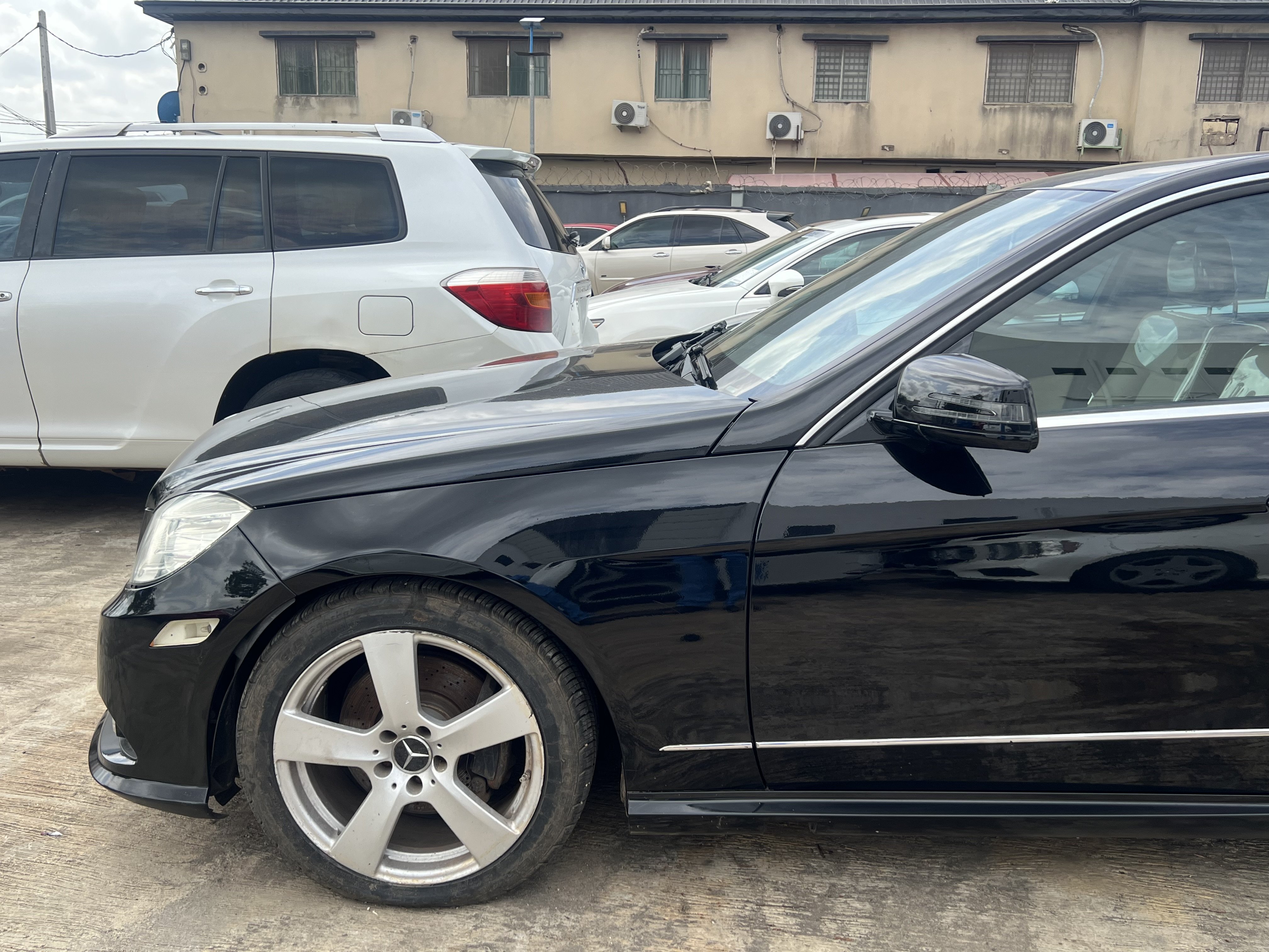 2010 Mercedes-Benz E 350 photo 16