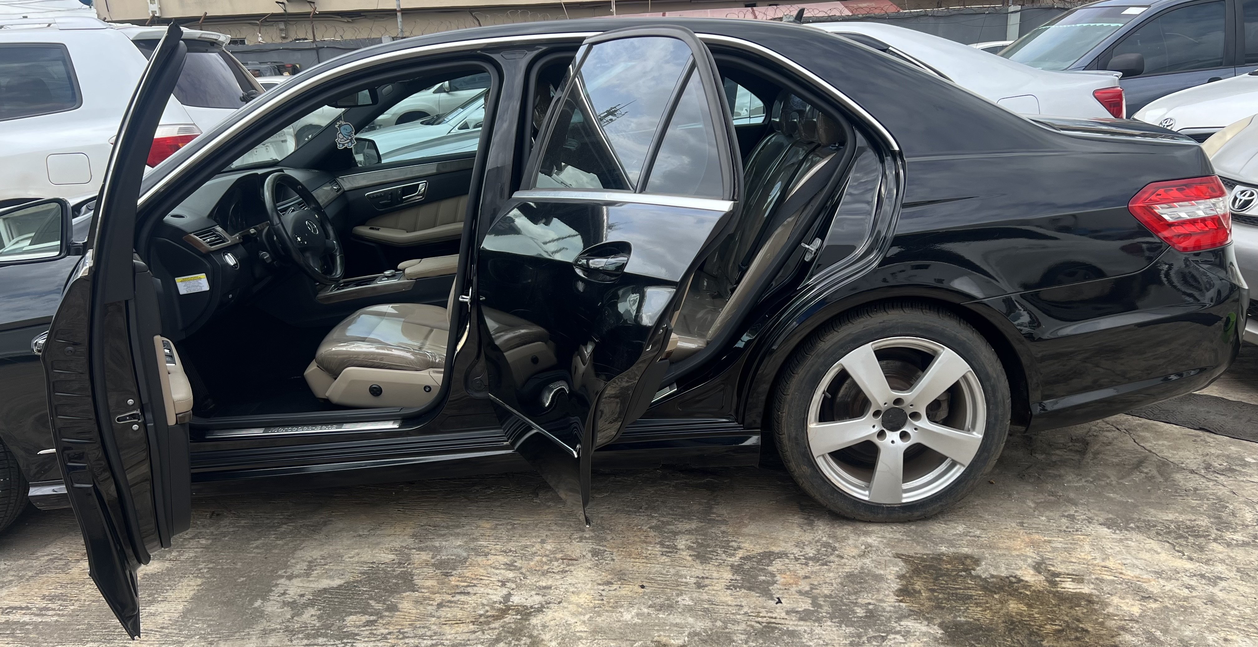 2010 Mercedes-Benz E 350 photo 19